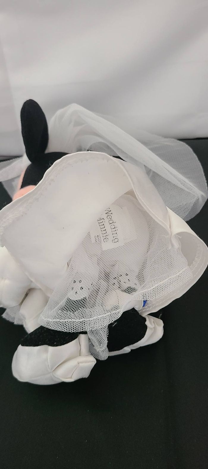 Peluche souris Minnie en robe de mariée DISNEY - photo numéro 3