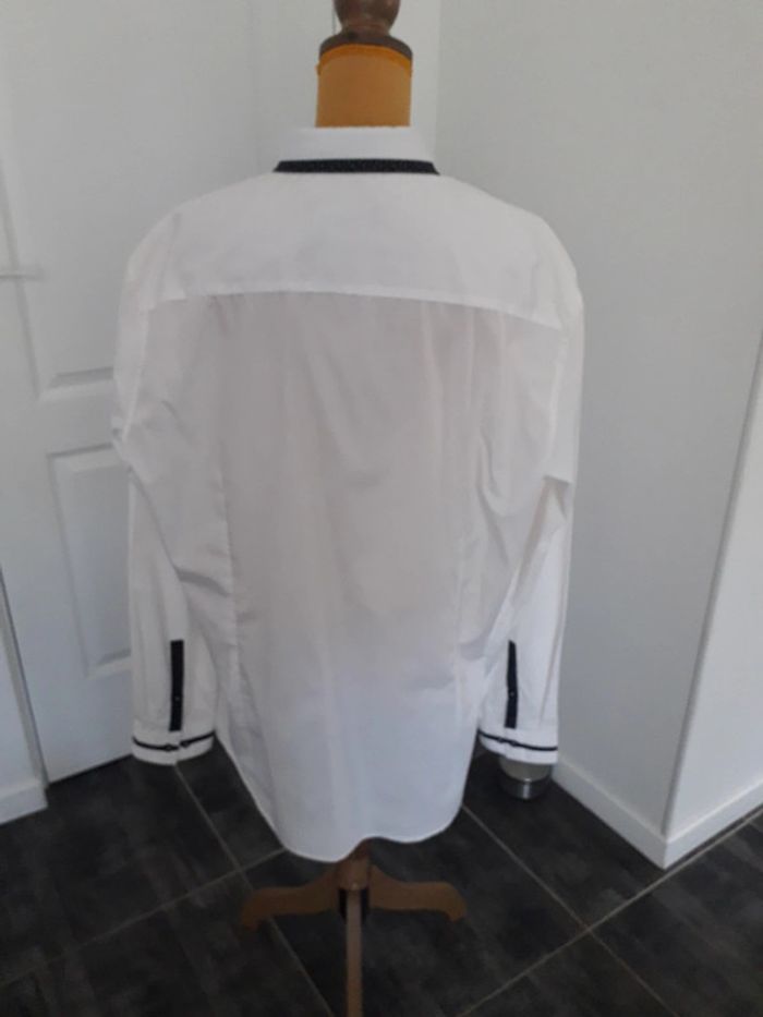 Chemise blanche - photo numéro 2