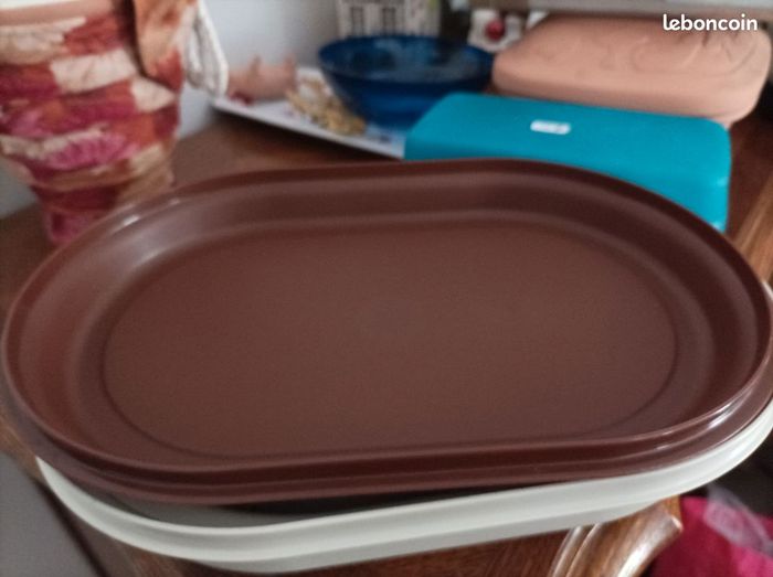 Plat de service tupperware - photo numéro 2