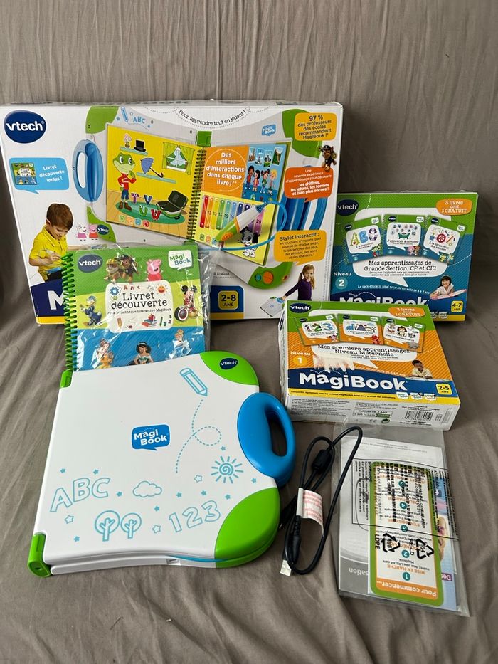 Lot magibook Vtech bleu et vert et 7 livrets - photo numéro 3