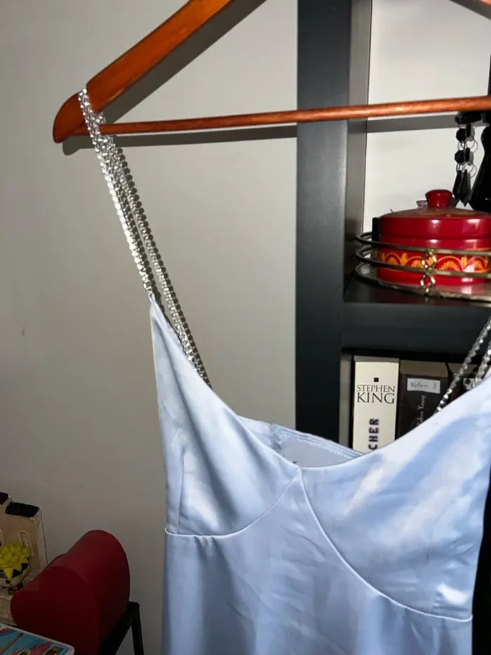 Robe bijou grand dos nu