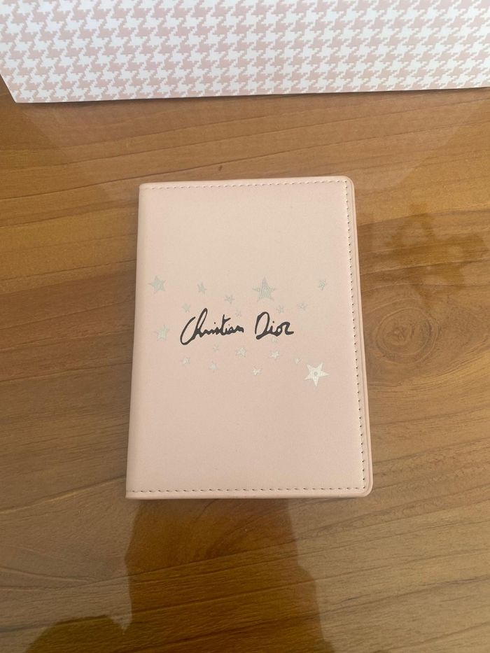 Protège passeport Dior