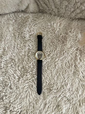 Montre tête de mort