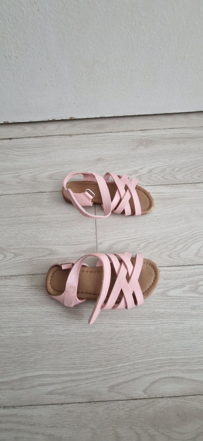 Sandales rose - photo numéro 2