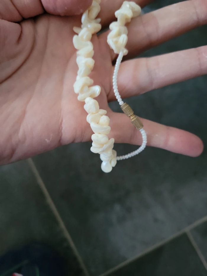 Collier raz de coup en coquillage perle nacré - photo numéro 3