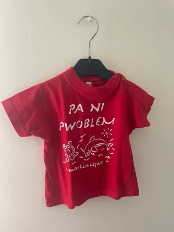 T-shirt Famous