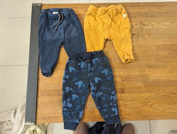 3 joggings 6 et 9 mois