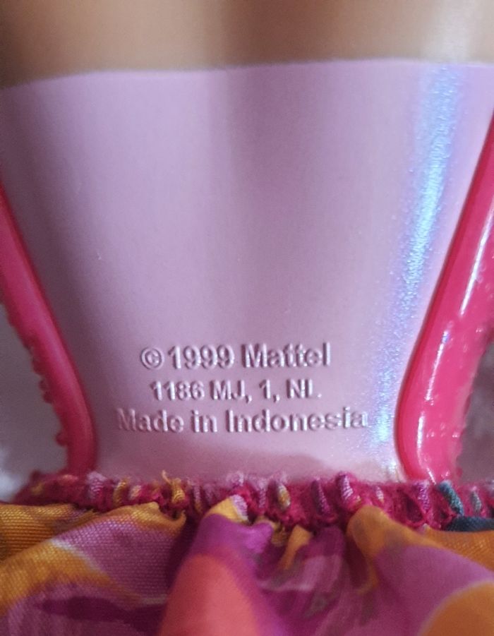 Poupée barbie Mattel 1999 - photo numéro 2