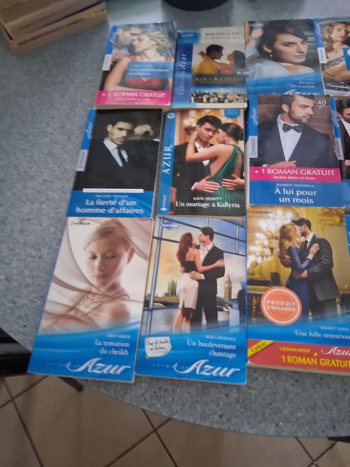 Lot de 15 romans " collection azur " harlequin - photo numéro 2