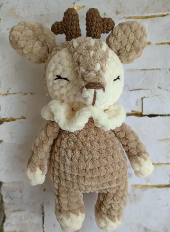 🦌✨ Petit Cerf au Crochet – Fait Main & Personnalisable 🧶🎁