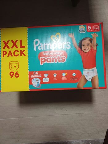 96 couches pampers pants taille 5