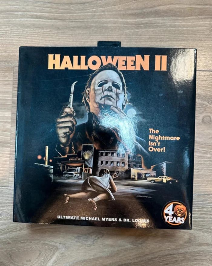 Halloween II - Michael Myers & Dr Loomis - Pack 2 Figurines Ultimate 18 Cm