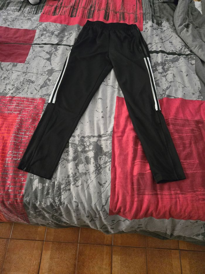 Pantalon Adidas en 14 ans
