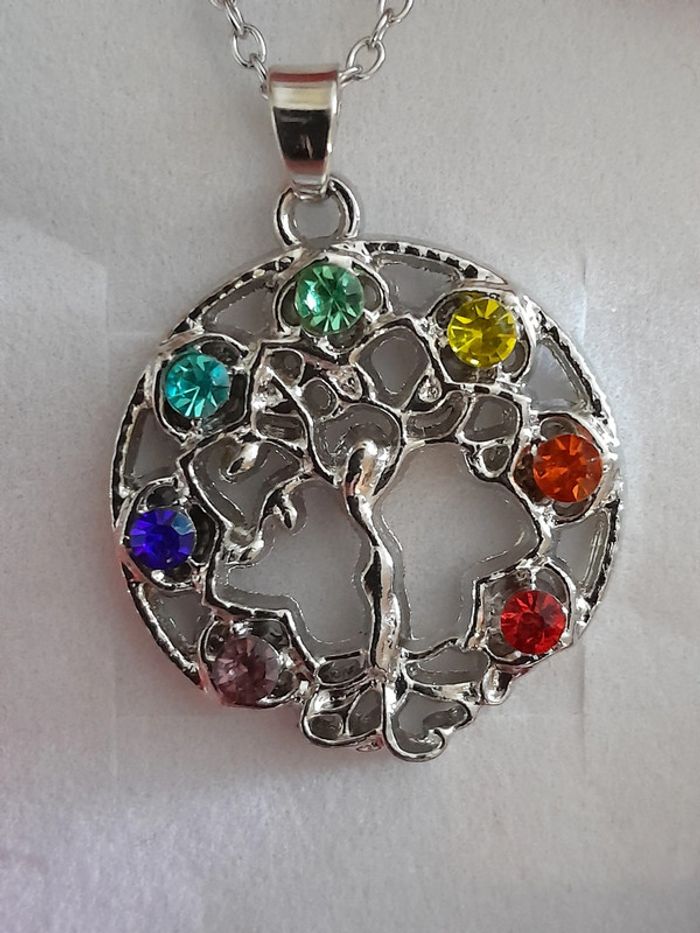 Collier pendentif arbre de vie, 7 chakras, argenté - photo numéro 2