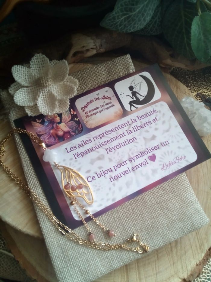 Collier ailes de papillon avec pierre de quartz et pierre du soleil - photo numéro 2