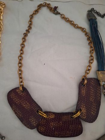 Différent collier unité ite ou lot