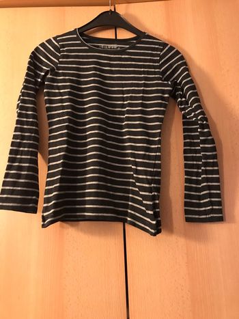 Sweatshirt ligné noir et gris