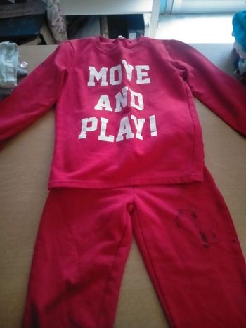 Ensemble survêtement 5/6 ans