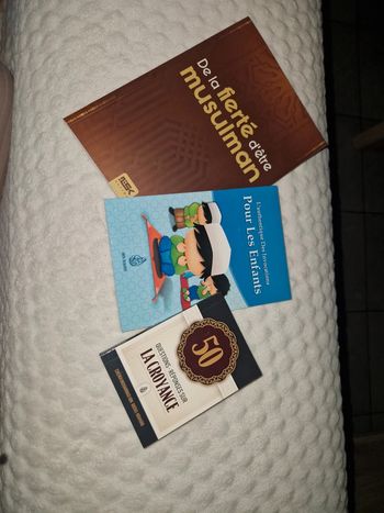 Lot de 3 livres neuf