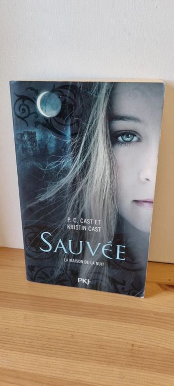 La Maison De La Nuit - Tome 12 - Sauvée
Kristin Cast, PC Cast, Julie Lopez