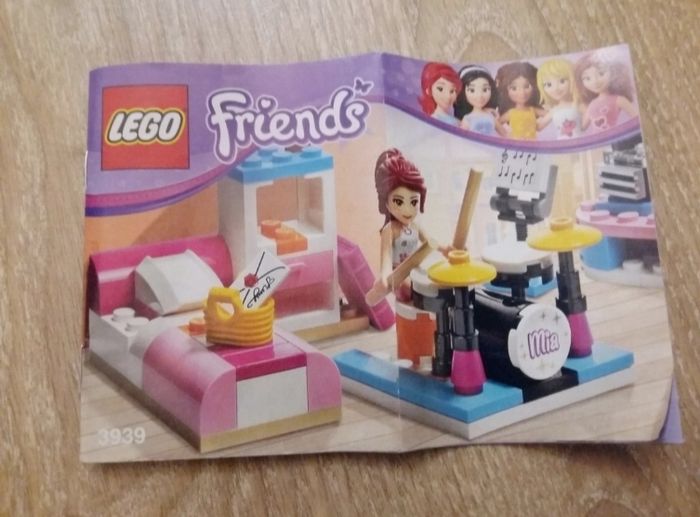 Lego Friends 3939 la chambre de Mia excellent état