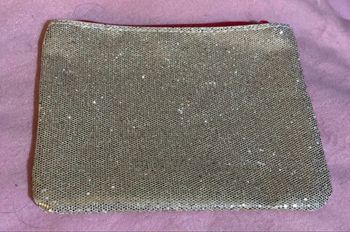 Pochette dorée brillante
