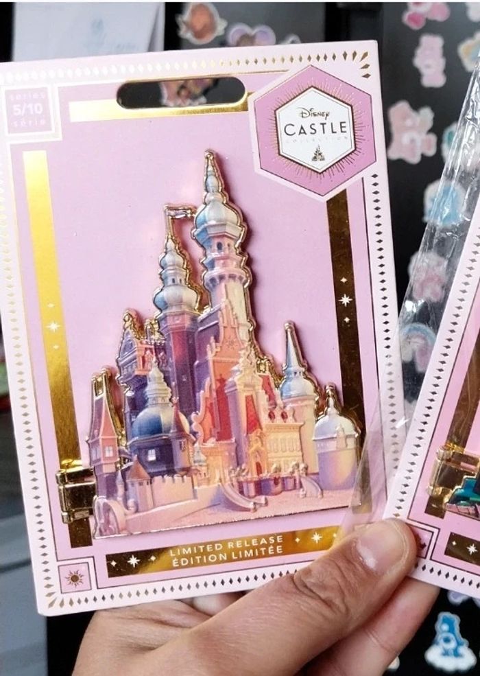 Pins Disney chateau de Raiponce