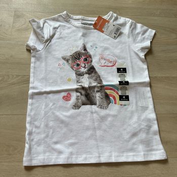Tee shirt manches courtes file 4 ans