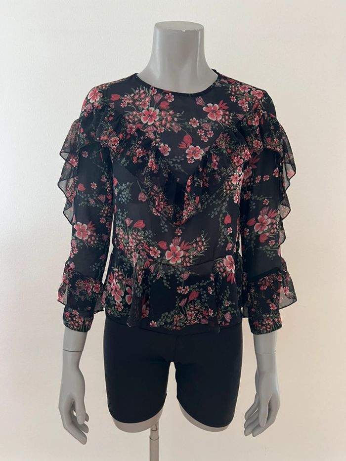 Blouse Zara noire à fleurs et volants taille S