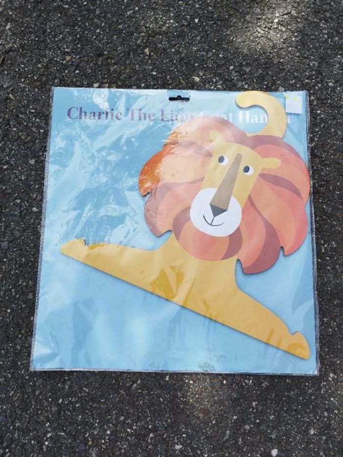 Lot de cintres neuf animaux