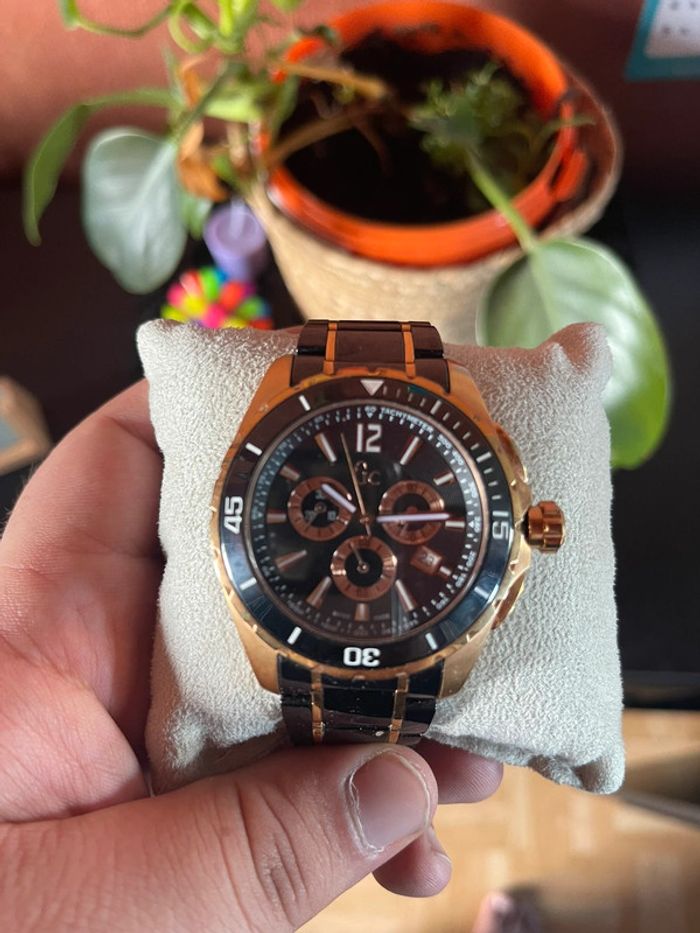 Montre suisse Guess Collection Homme Chronographe – X76004G2S - photo numéro 2