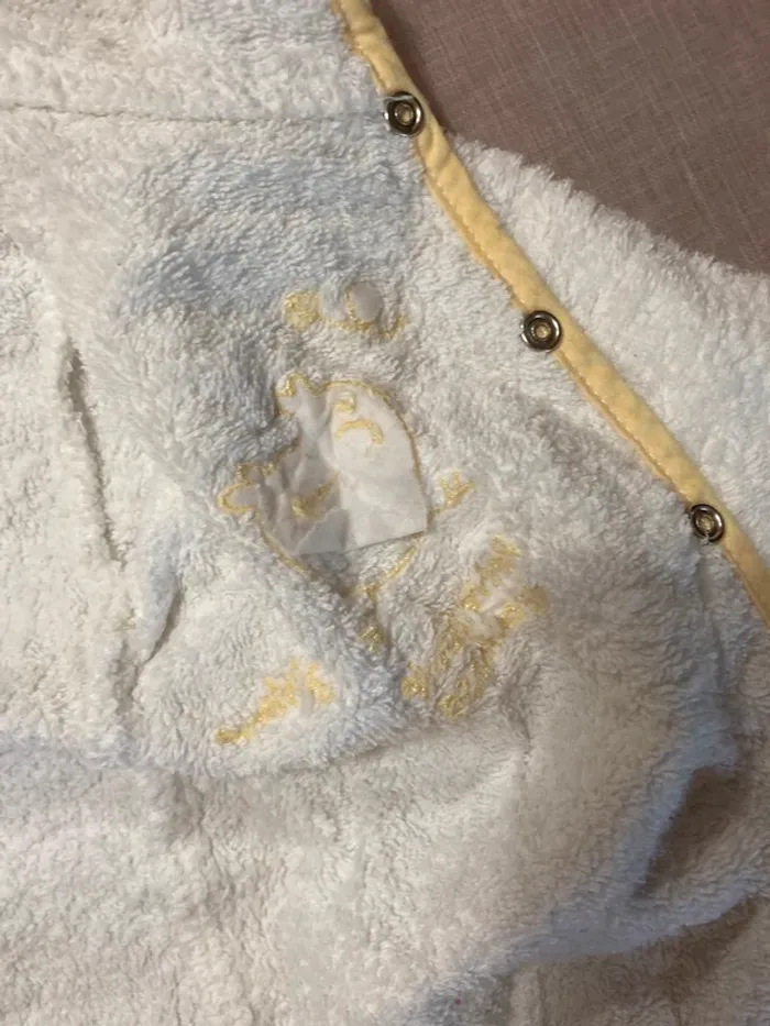 Peignoir bébé éponge avec capuche Bout’chou – 6M (blanc/jaune) - photo numéro 3