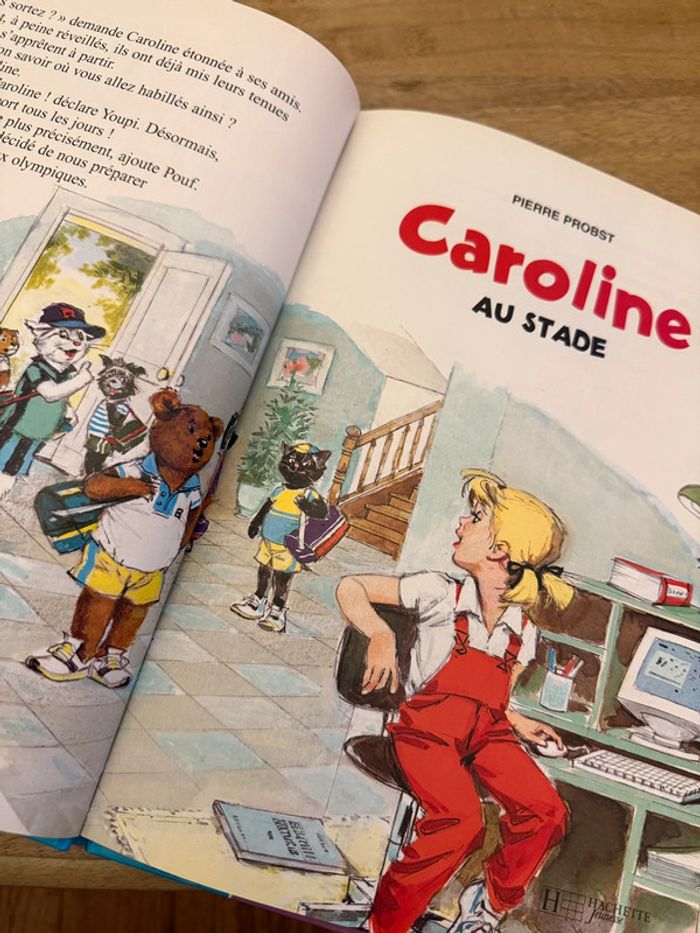 Caroline au Stade édition damiers bords colorés livre bd album Hachette - photo numéro 4