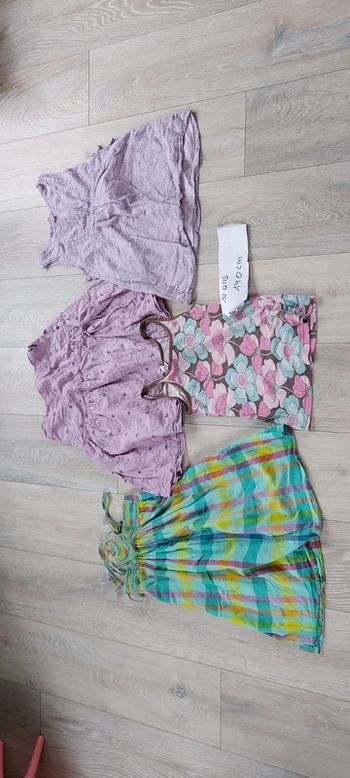 Lot 10 ans fille : 1 tunique, 1 jupe et 2 blouses
