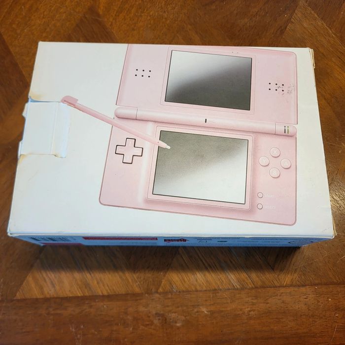 Nitendo Ds lite rose en boite complète - photo numéro 6