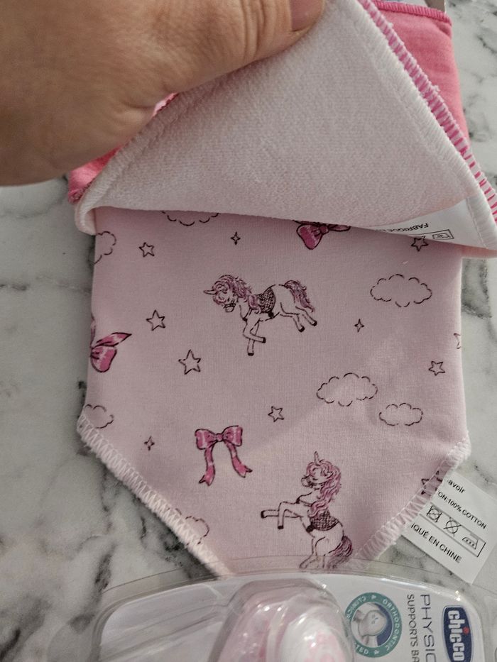 Bavoir - photo numéro 3