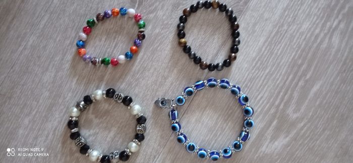 Lot de 4 bracelets
