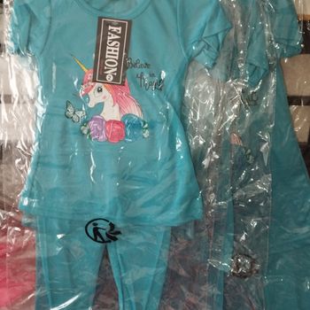 Lot revendeur ensembles fille