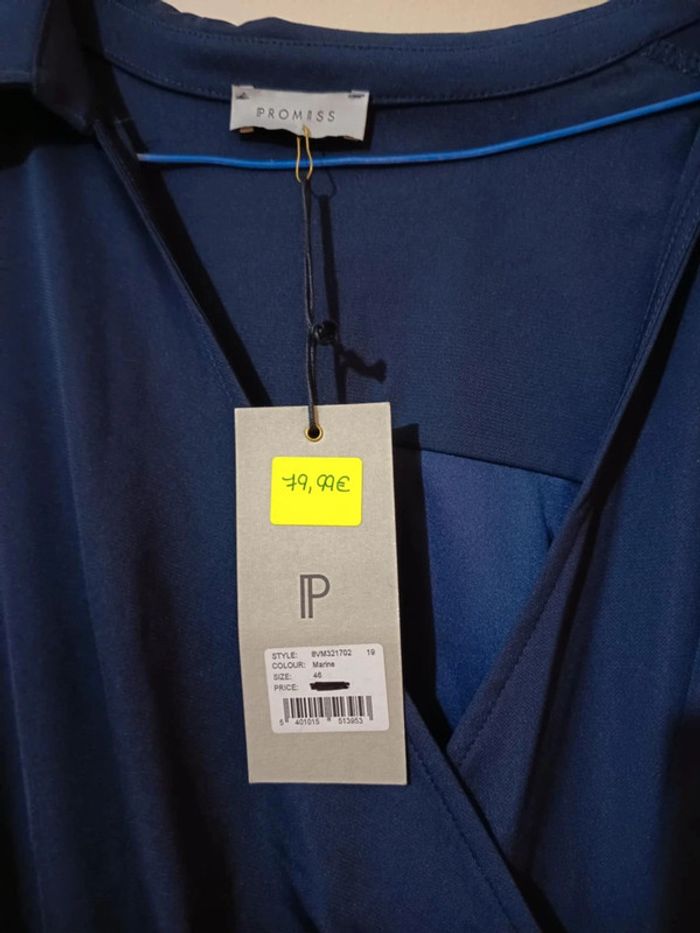 Robe longue. Bleu . Marque Promiss. - photo numéro 2