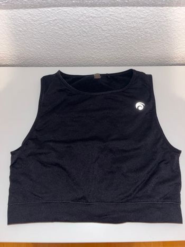 Haut de sport oceans apart