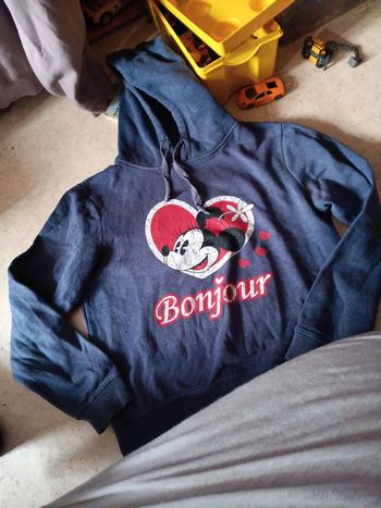 Sweat minnie t.40 petite tache peut visible