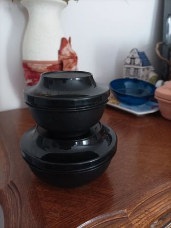 Lot 2 boîtes Tupperware