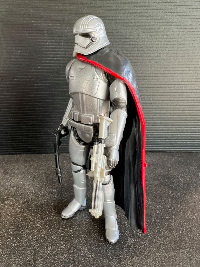 Capitaine Phasma Figurine Star Wars 11cm - photo numéro 4