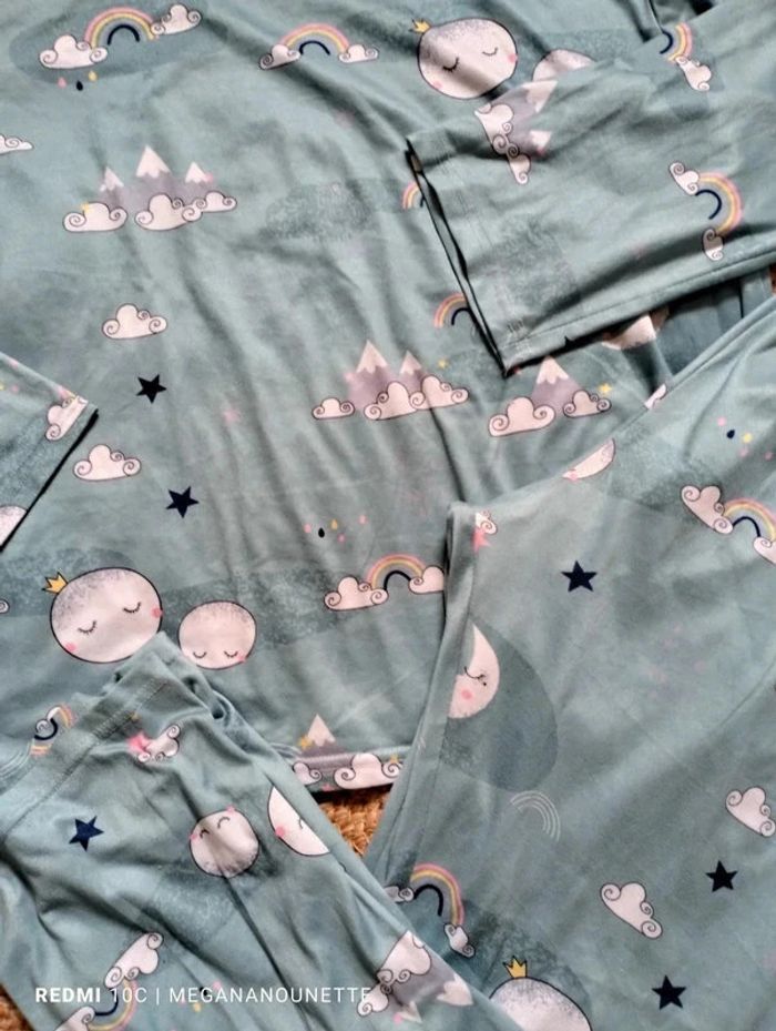 🌈 Pyjama Vert d’Eau Arc-en-Ciel – Taille 38 M – Boutique Parisienne 🌈 - photo numéro 2