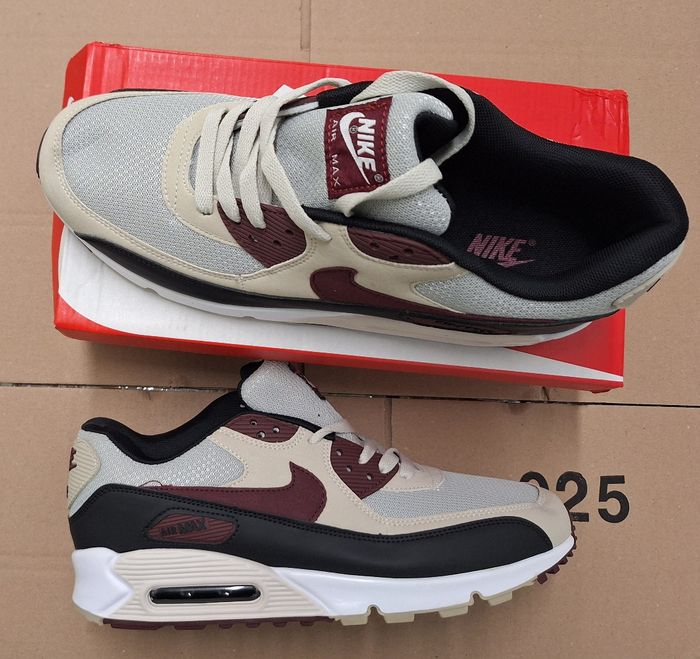 Replique Nike air max 90 taille 45 neuve avec étiquettes 🏷 - photo numéro 2