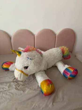 Peluche licorne géante