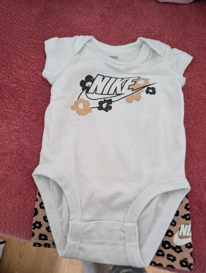 Ensemble Nike bébé fille - photo numéro 2