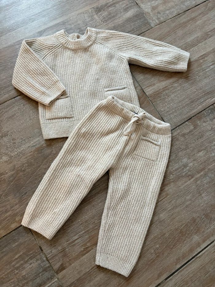 Ensemble en laine pull et pantalon beige