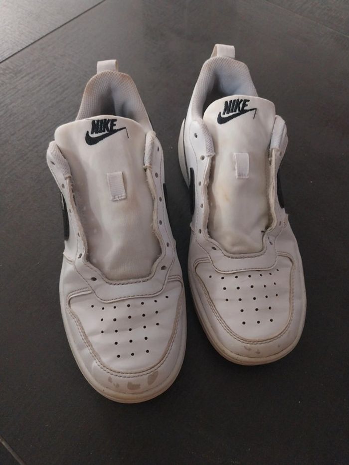 Baskets Nike pointure 37.5 sans lacets - photo numéro 2