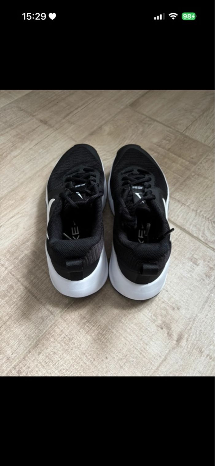 Chaussures de sport - photo numéro 3